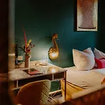 Boutique Rothenburger Hof Otel *
